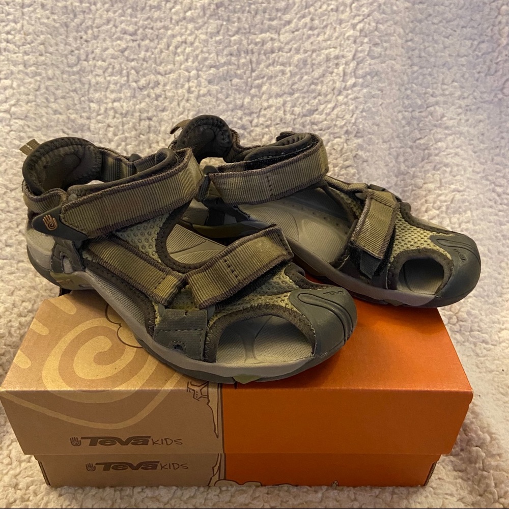 Kids Sz 3, Teva Toachi Sandals